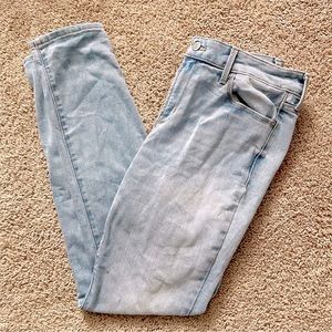 BOGO FREE!! old navy womens light wash skinny jeans